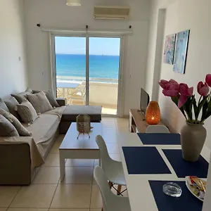 alex-beach-apartment-31.hotelsatayianapa.com/